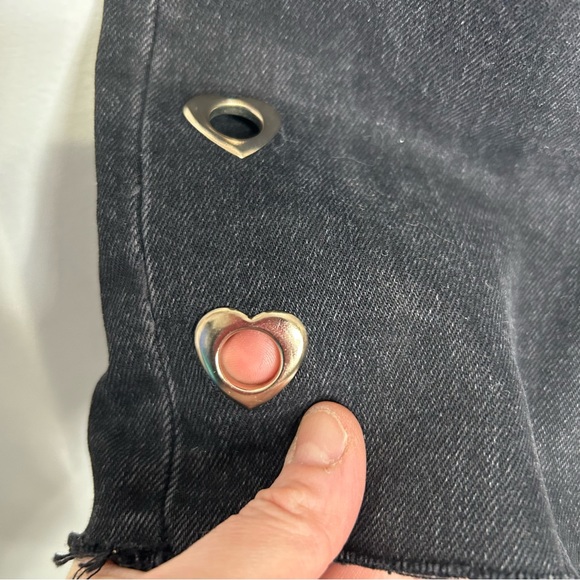 Zara Metal Heart Grommets Ankle Grazer Mid Rise Jeans Raw Hem Black Distressed 2 - Picture 12 of 16